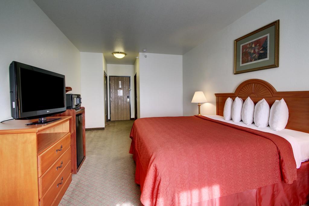 Quality Inn Junction City Near Fort Riley Kültér fotó