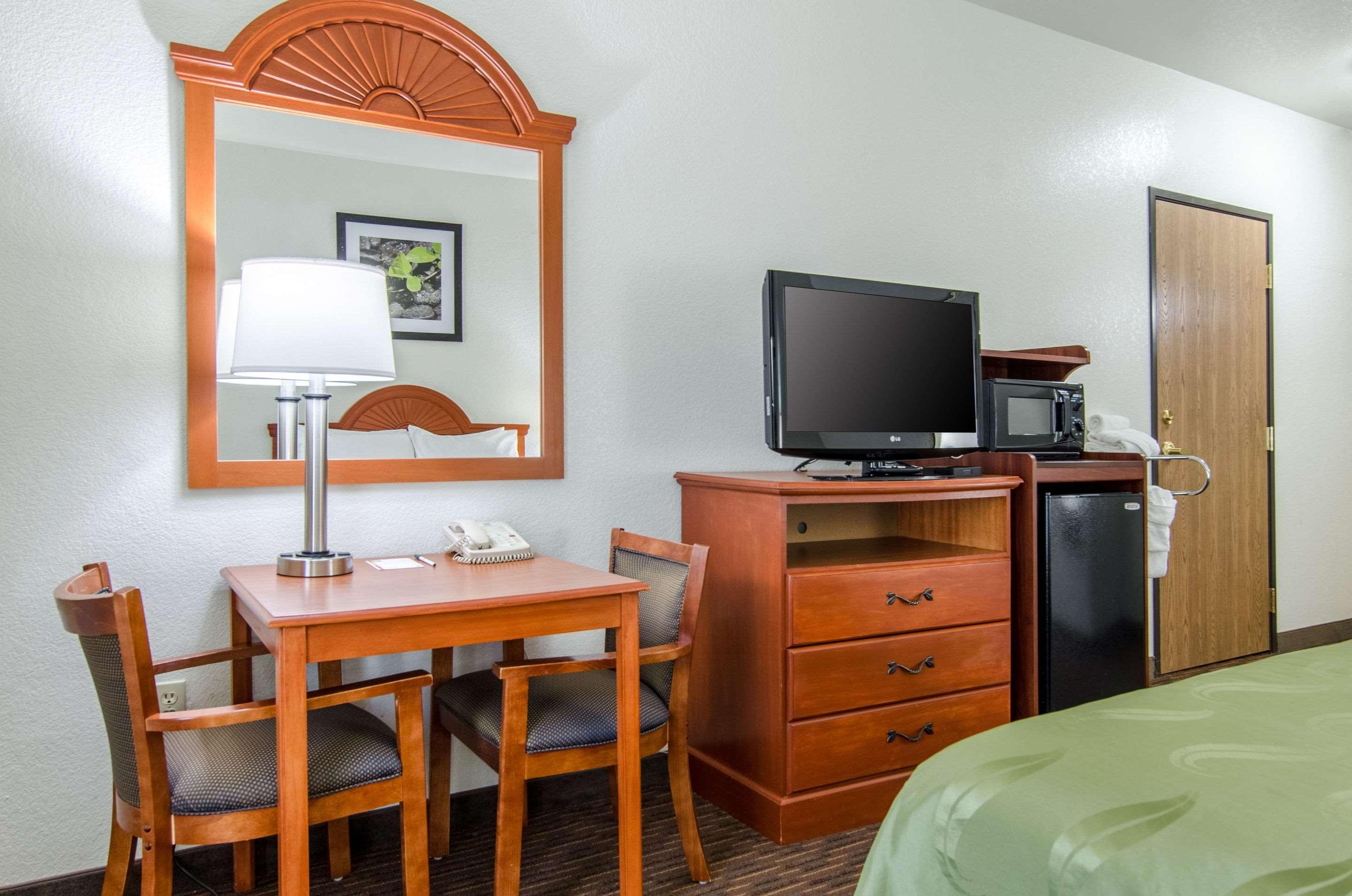 Quality Inn Junction City Near Fort Riley Kültér fotó